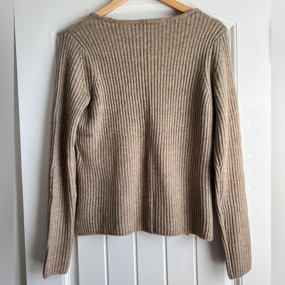 Abercrombie & Fitch Ribbed V-Neck Cardigan - Picture 4 of 5